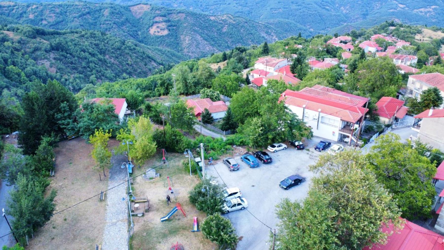 Hotel Πανδοχείο Λίμνης Πλαστήρα Kastanéa Exterior foto