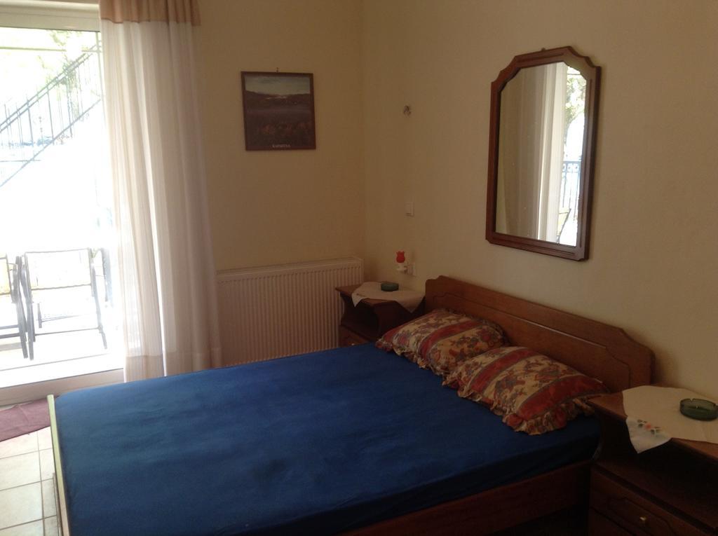Hotel Πανδοχείο Λίμνης Πλαστήρα Kastanéa Habitación foto